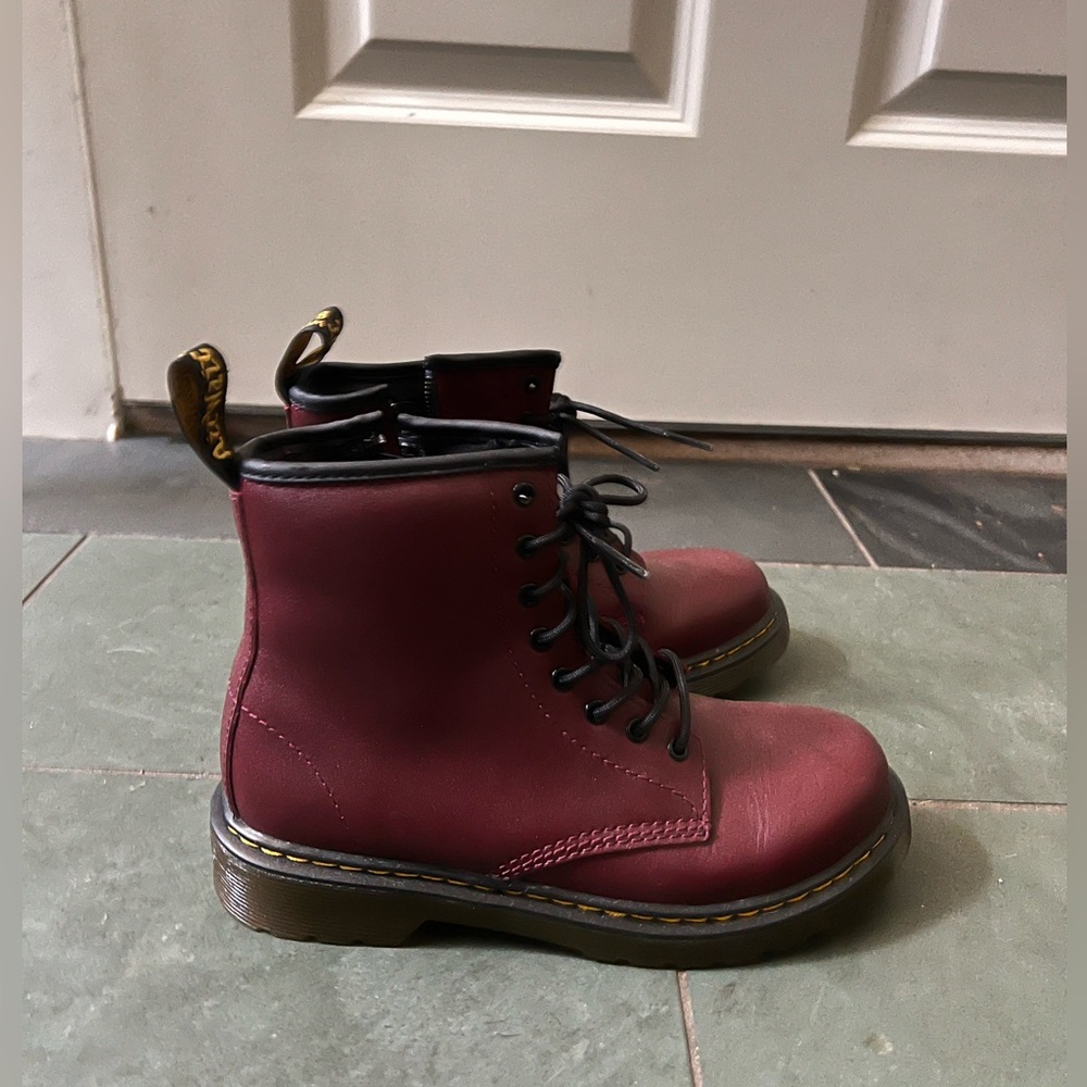 Dr. Martens Boots - 1460 J
